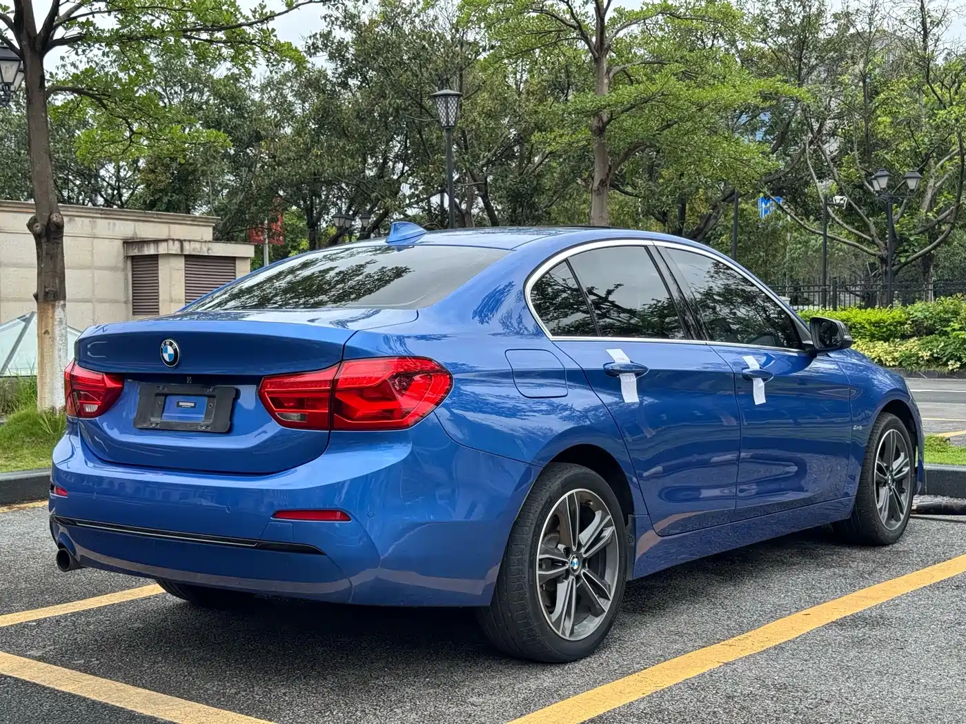 BMW 1 Series 2017 118i Sport фото 4