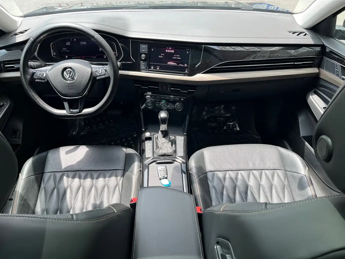 Volkswagen Passat 2019 Model 380TSI Luxury Edition China VI фото 5