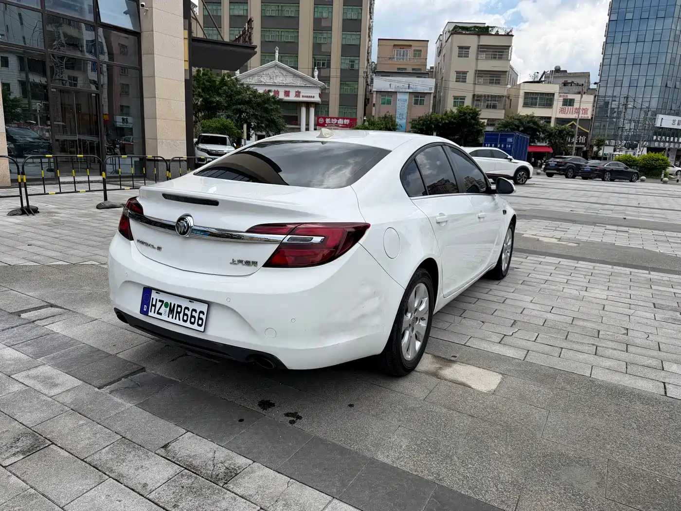 Buick Regal 2015 1.6T Leading Tech Edition фото 7