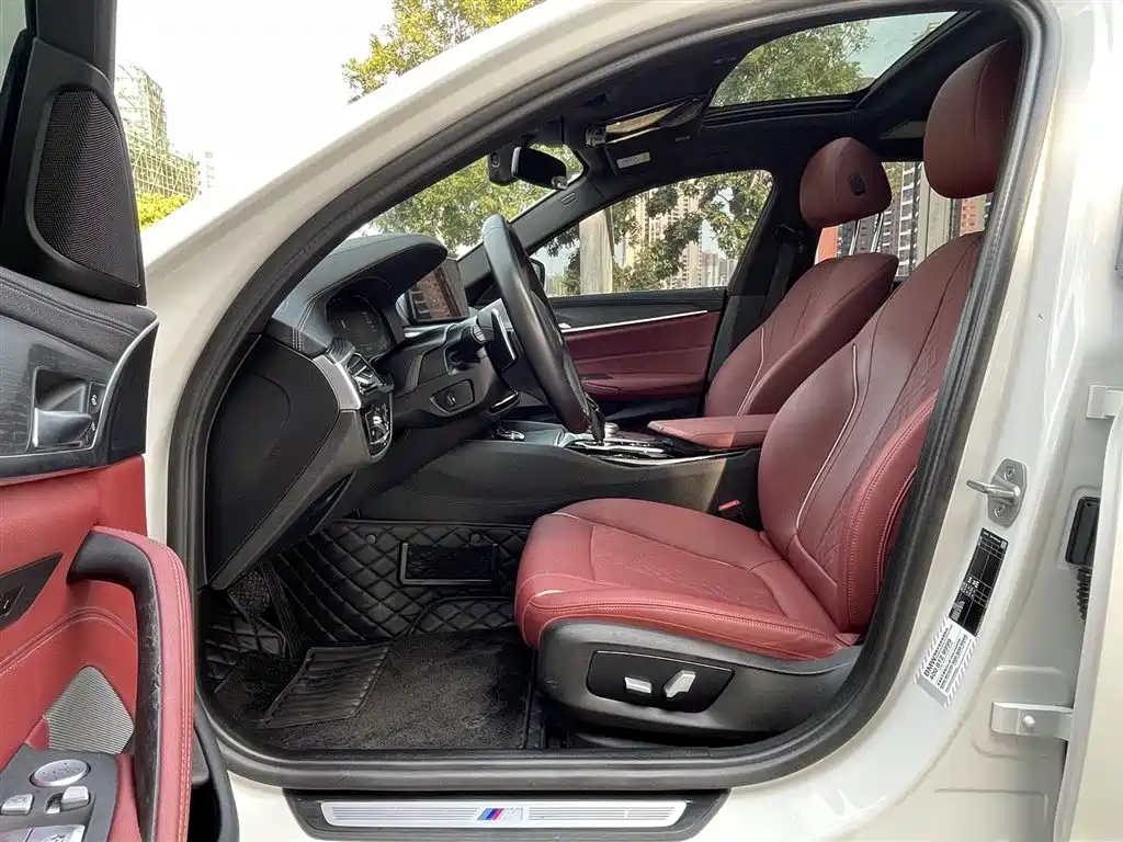 BMW 5 Series 2022 Facelift 530Li Leading M Sport Package фото 4