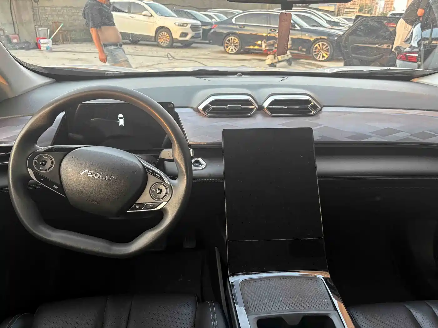 Dongfeng Aeolus SKY EV01 2024 2023 Model 445km PRO