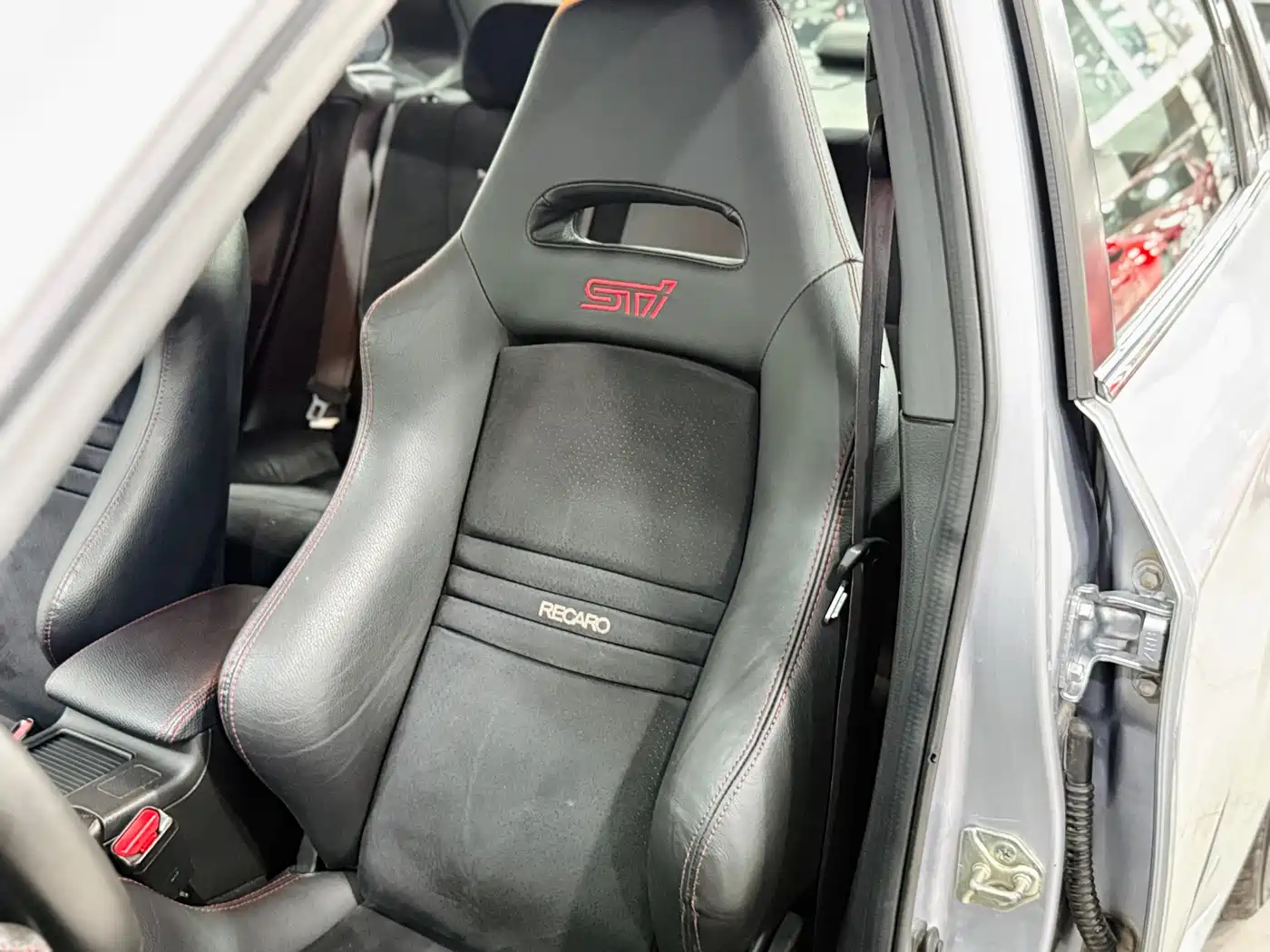 Subaru Impreza 2011 2.5T WRX STi Sedan фото 11