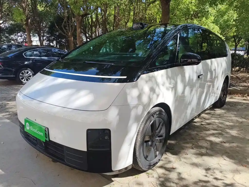 Li Auto MEGA 2024 — пригон из Китая