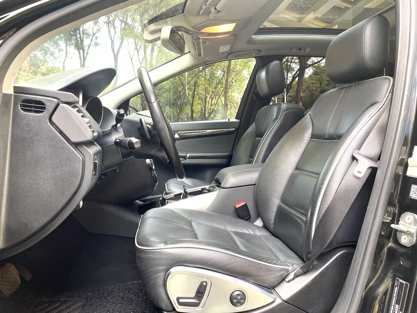 Mercedes-Benz R-Class 2017 R 320 4MATIC Business Collector's Edition фото 10