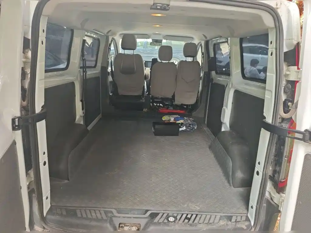 Ford Transit 2023 2023 Model 2.0T Diesel Automatic Multi-purpose Commercial Vehicle Short Wheelbase Low Roof 5/6 Seater