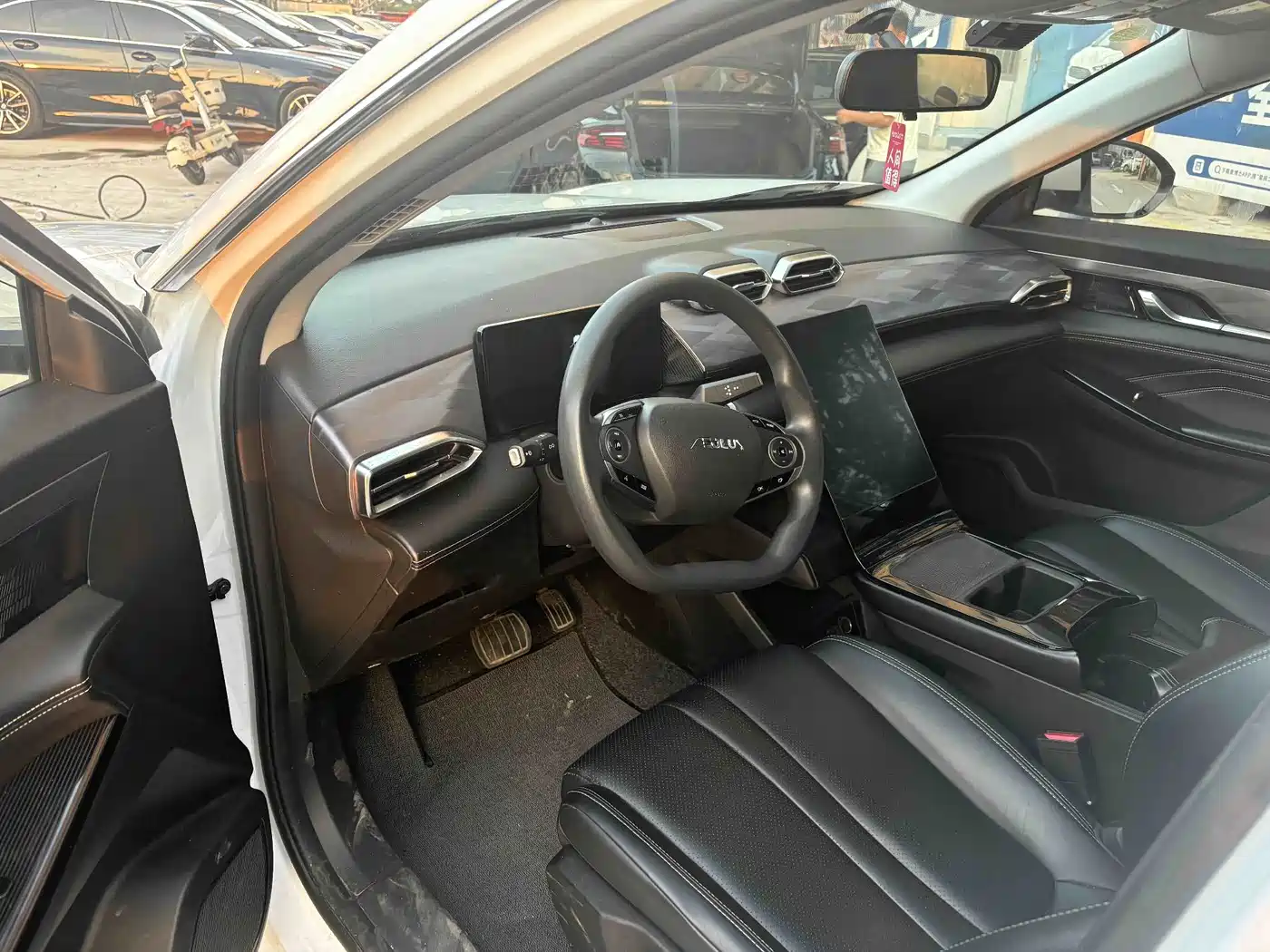 Dongfeng Aeolus SKY EV01 2024 2023 Model 445km PRO