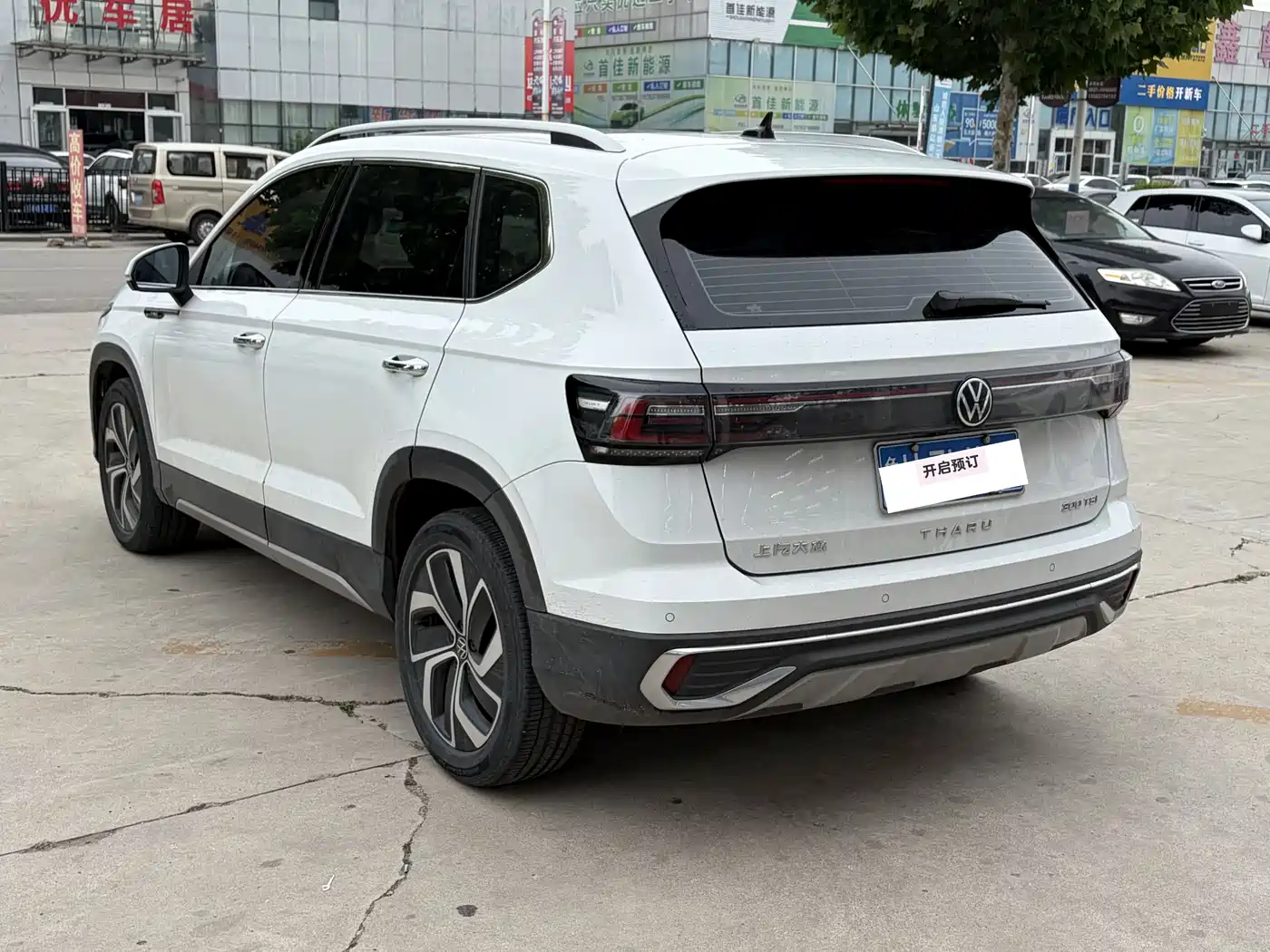 Volkswagen Tharu 2023 300TSI 2WD Full Moon Edition фото 10