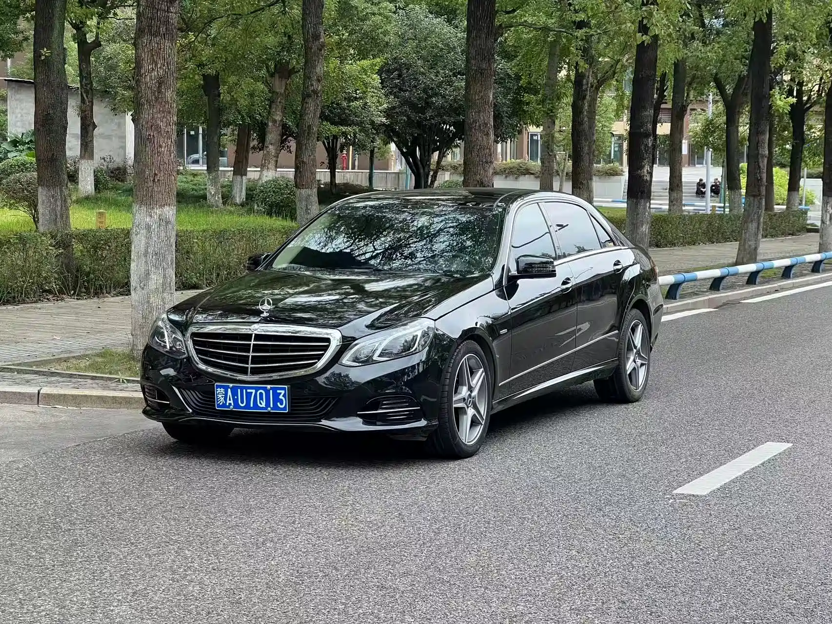Фото 1 - Mercedes-Benz E-Class