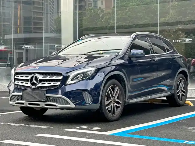 Mercedes-Benz Mercedes-Benz GLA 2017 GLA 200 Fashion