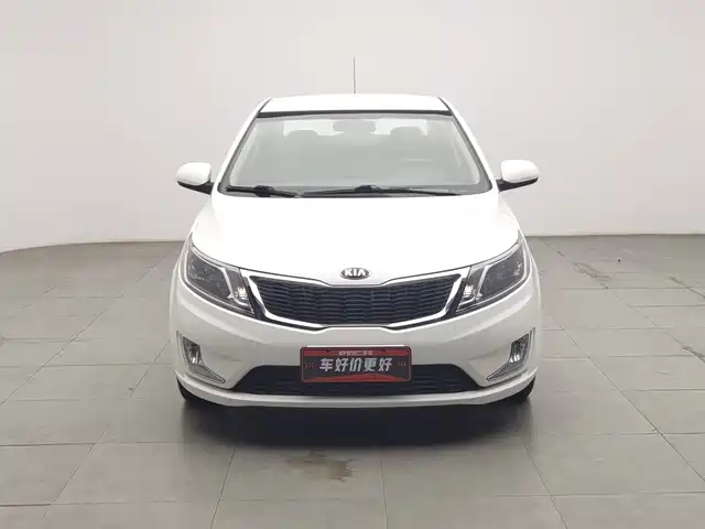 Kia K2 2012 Sedan 1.4L MT GLS Commemorative Edition — фото 3