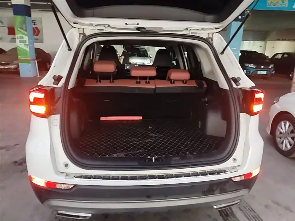 CHANGAN CS75