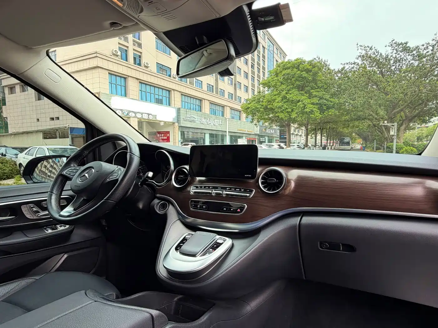 Mercedes-Benz V-Class 2022 V 260 Pilot Edition фото 9