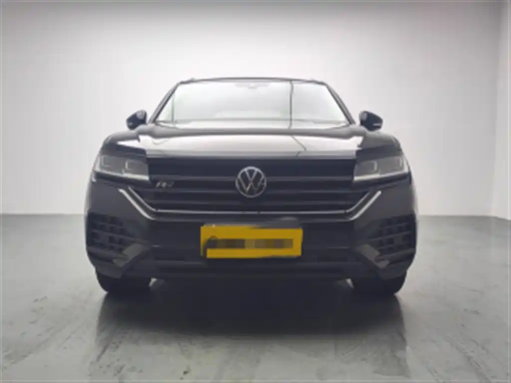 Фото 13 - Volkswagen Touareg