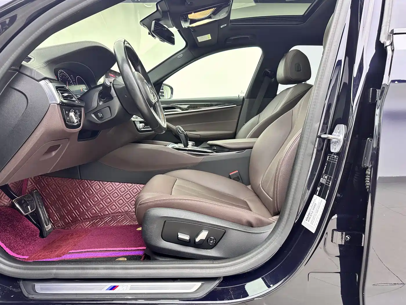 BMW 5 Series 2019 525Li M Sport Package фото 8