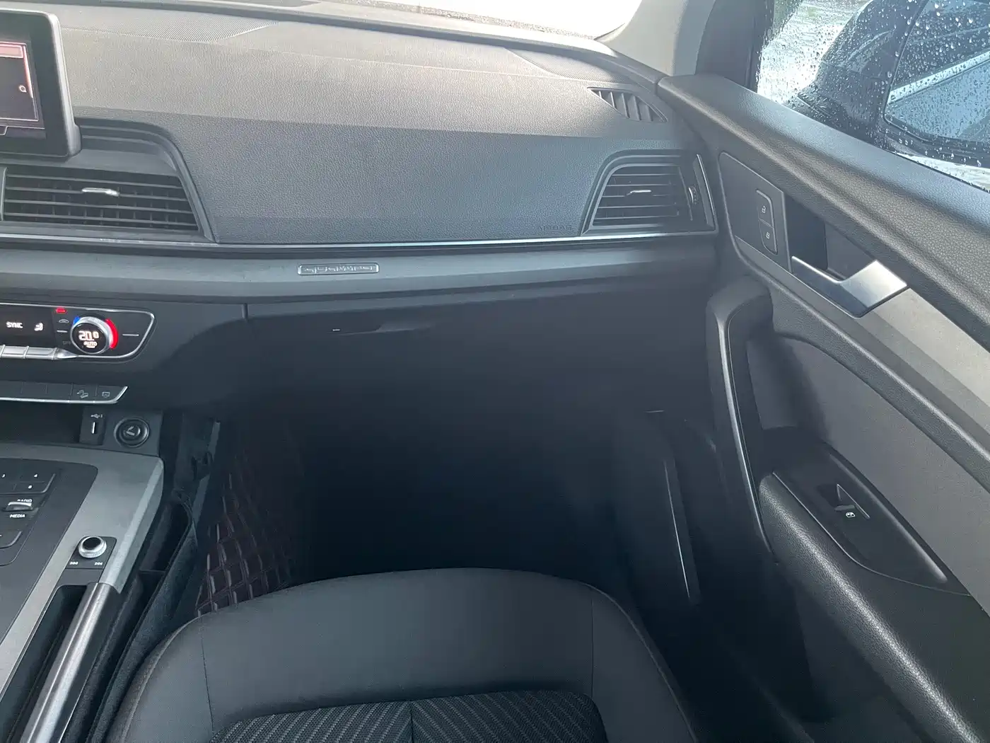 Фото 16 - Audi Q5L
