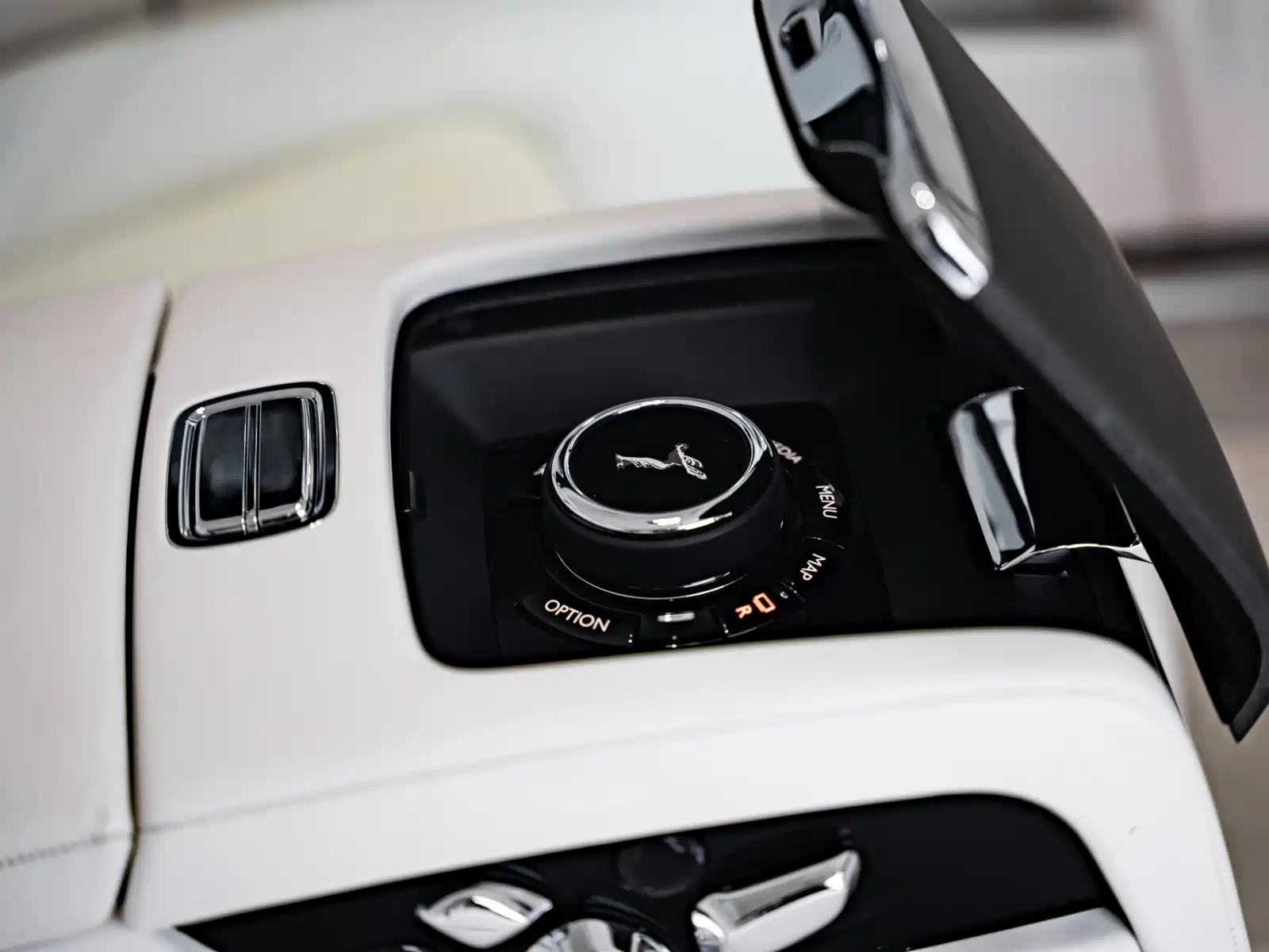 Фото 16 - Rolls-Royce Ghost
