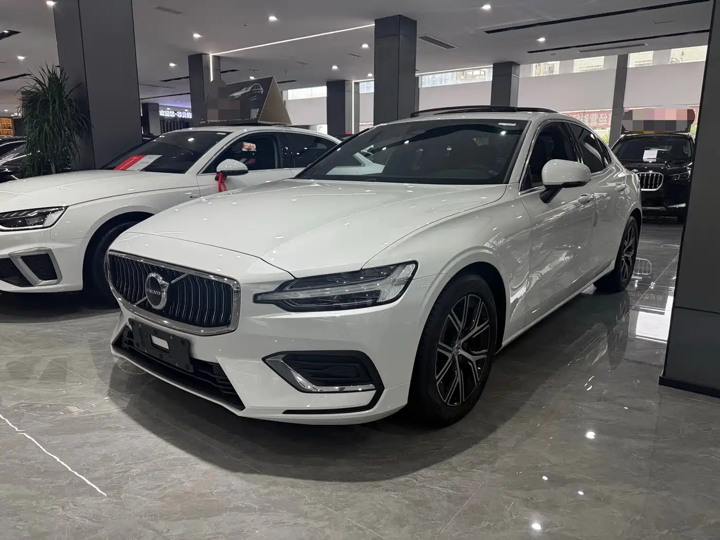 Volvo S60 2024 — пригон из Китая
