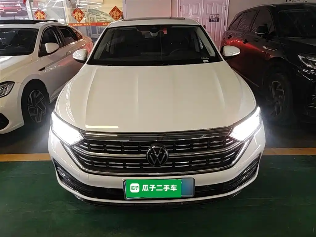 Volkswagen Sagitar 2025 300TSI DSG Surpass Edition фото 3