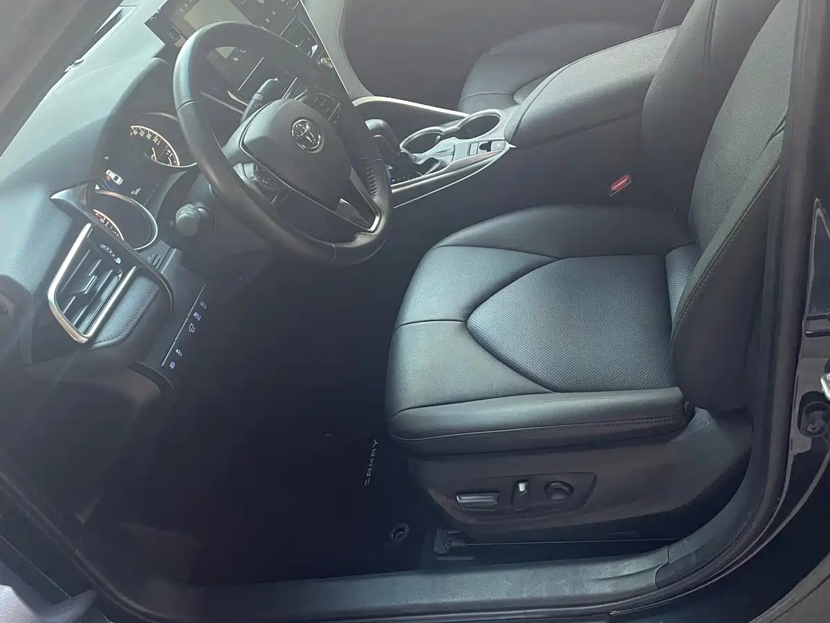 Toyota Camry 2023 2021 2.0G Luxury Edition