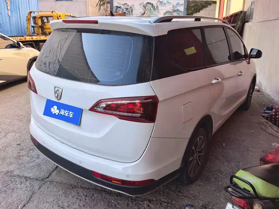 Baojun 730 2020 2019 1.5L Manual Fashion Edition 7-Seater China VI