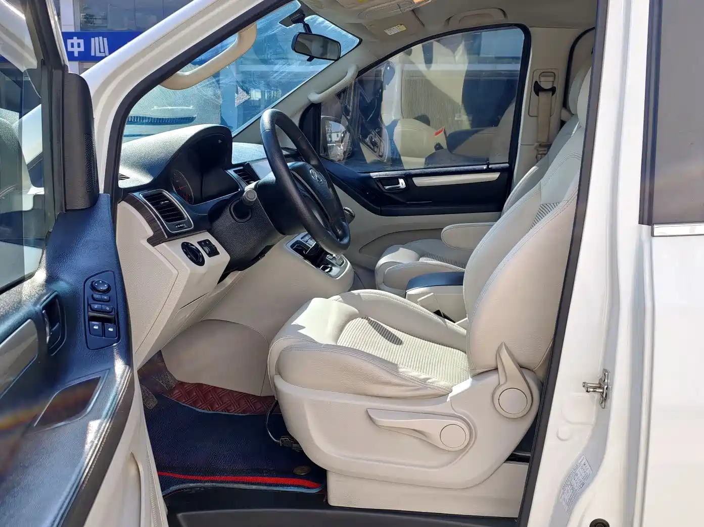 SAIC Maxus Maxus G10 2019 PLUS 1.9T Manual Elite Edition Diesel China V фото 8