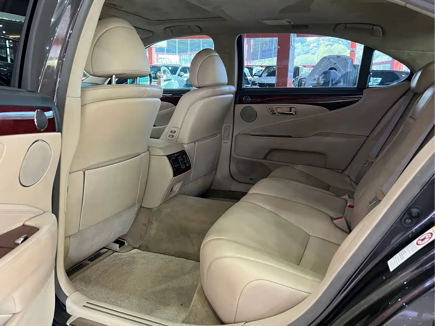 Lexus LS 2006 460L фото 8