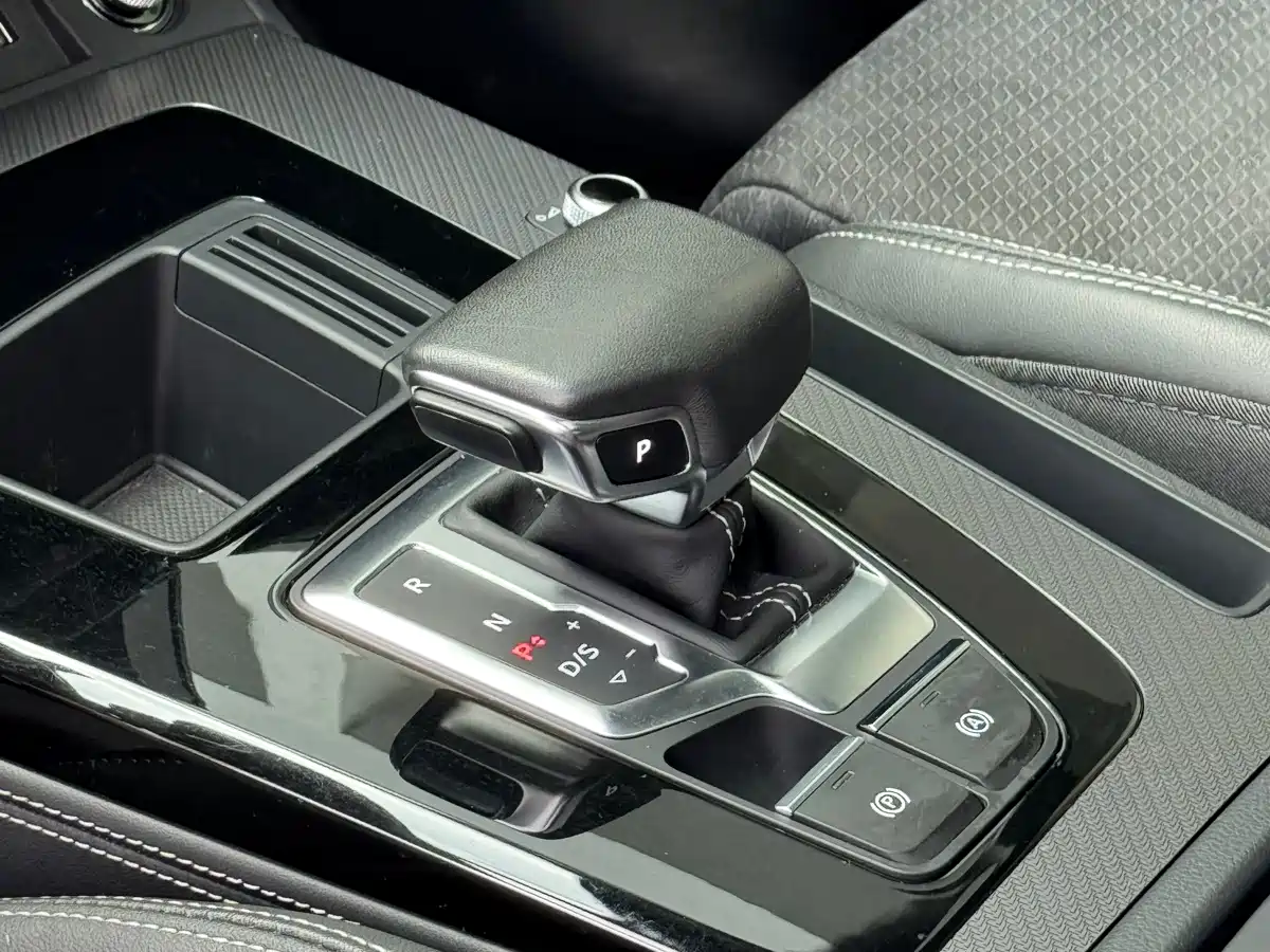 AUDI Q5L SPORTBACK