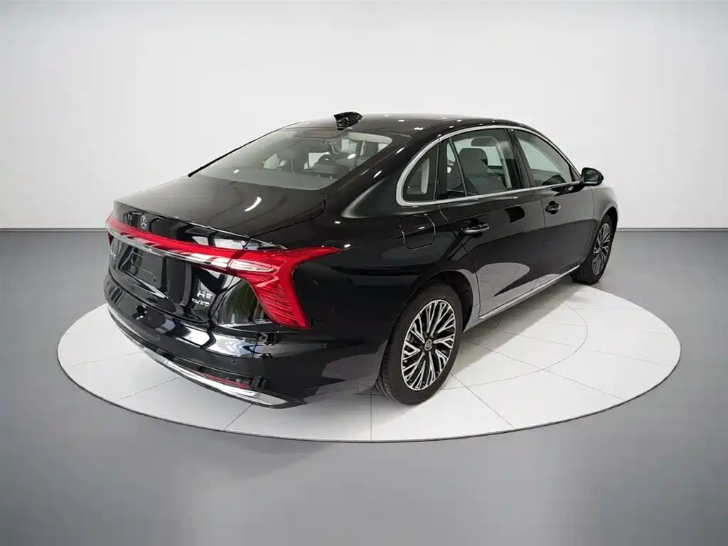 Hongqi H5 2025 2.0T Automatic Flag Celebration 500,000 Units Anniversary Edition фото 5