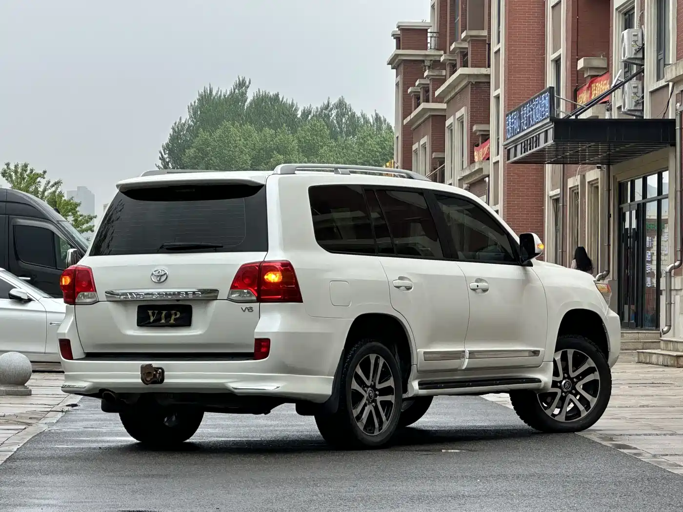 Toyota Land Cruiser (Import) 2015 4.0L V6 Middle East Low Configuration Edition фото 4