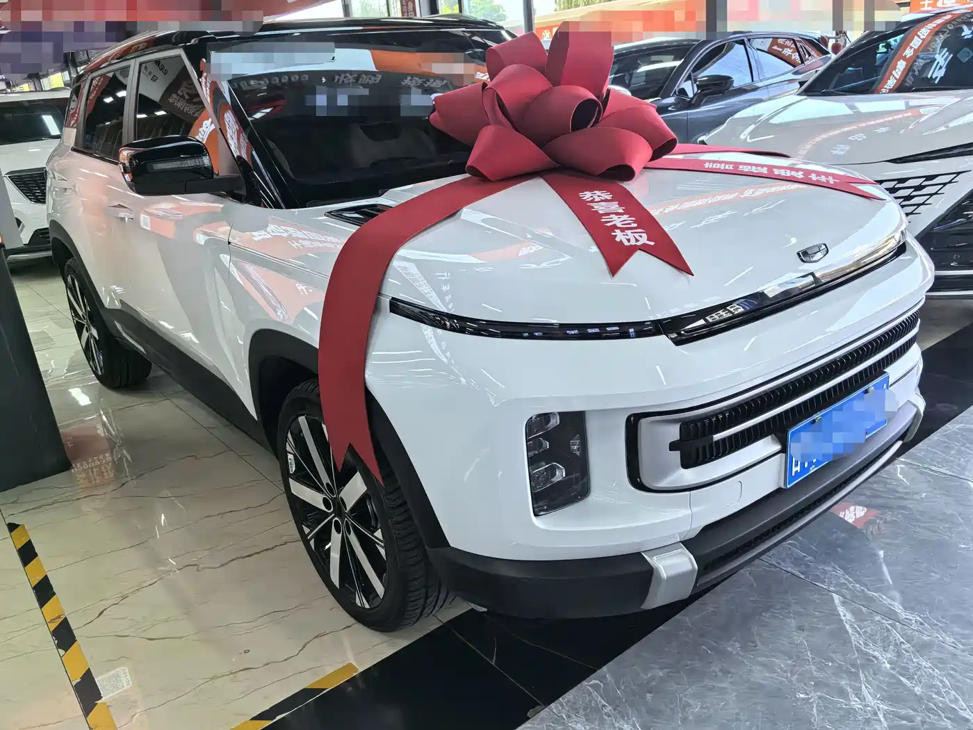 Фото 3 - Geely ICON