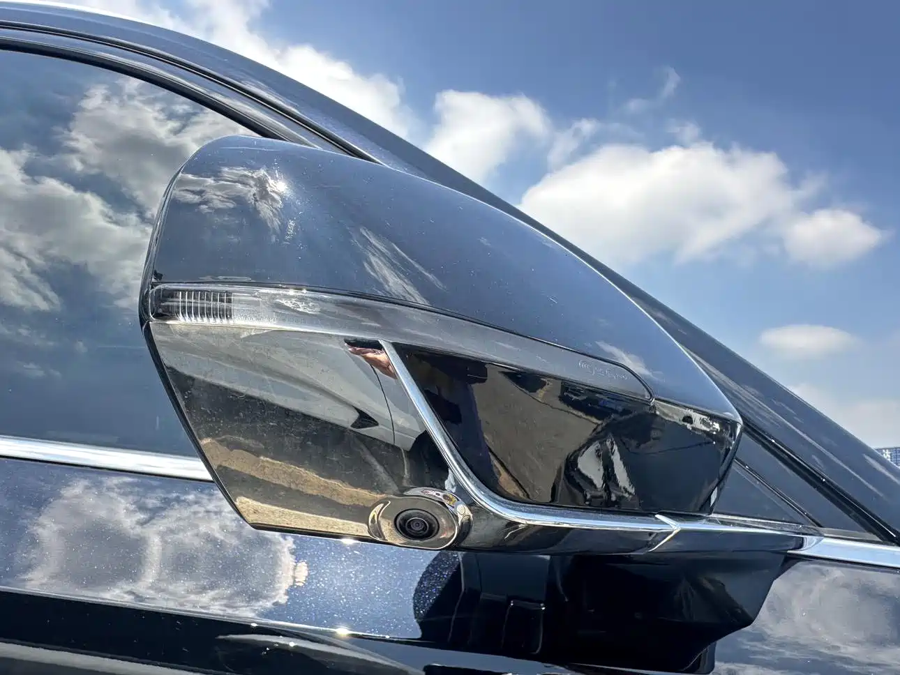 صورة 19 - GAC Trumpchi GS8