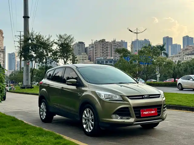Ford Kuga 2013 1.6L GTDi FWD Comfort — фото 2