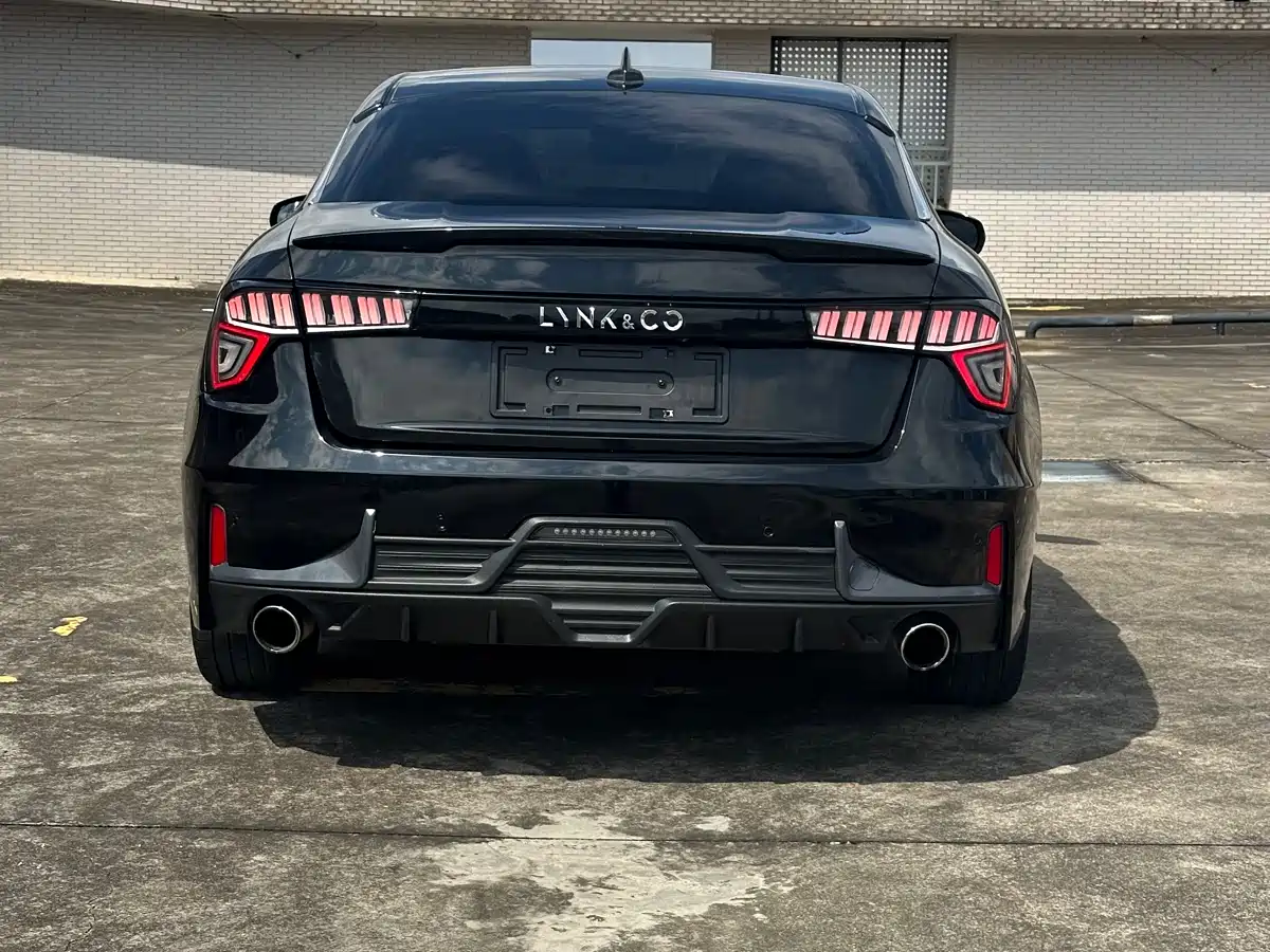 Lynk & Co 03 2018 1.5TD DCT Power Pro Version China V фото 8