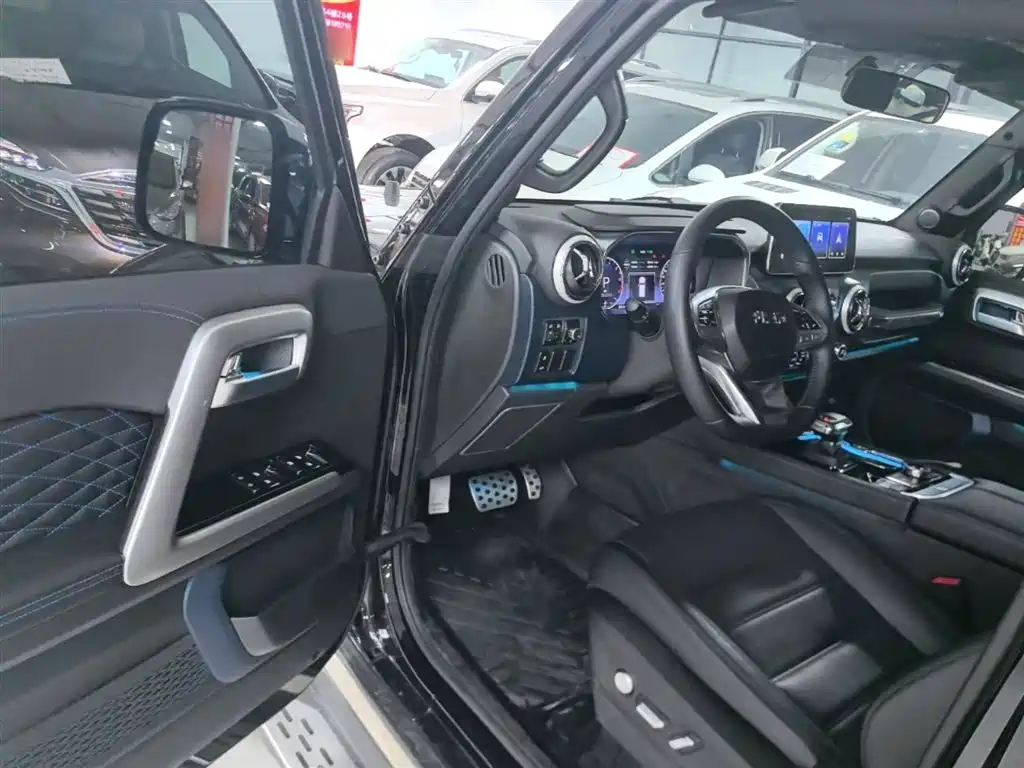 BAIC ORV Beijing Offroad BJ40 2024 2.0T Urban Hunter Glory Edition фото 16
