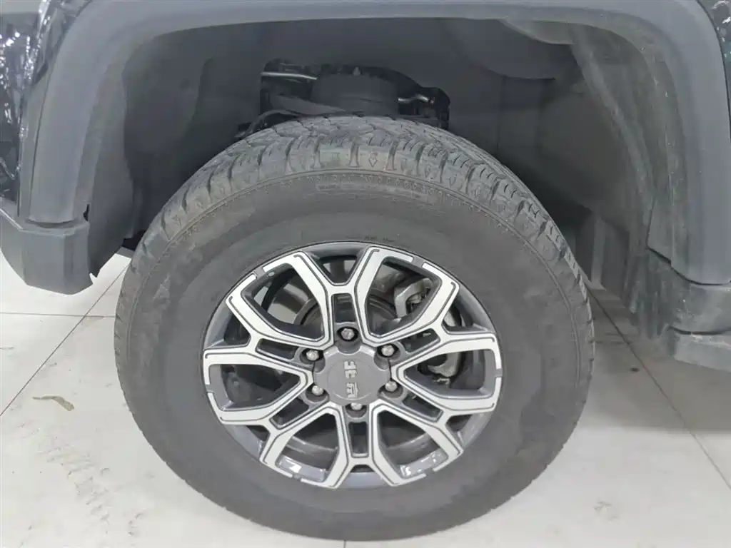 BAIC ORV Beijing Offroad BJ40 2024 2.0T Urban Hunter Glory Edition фото 23