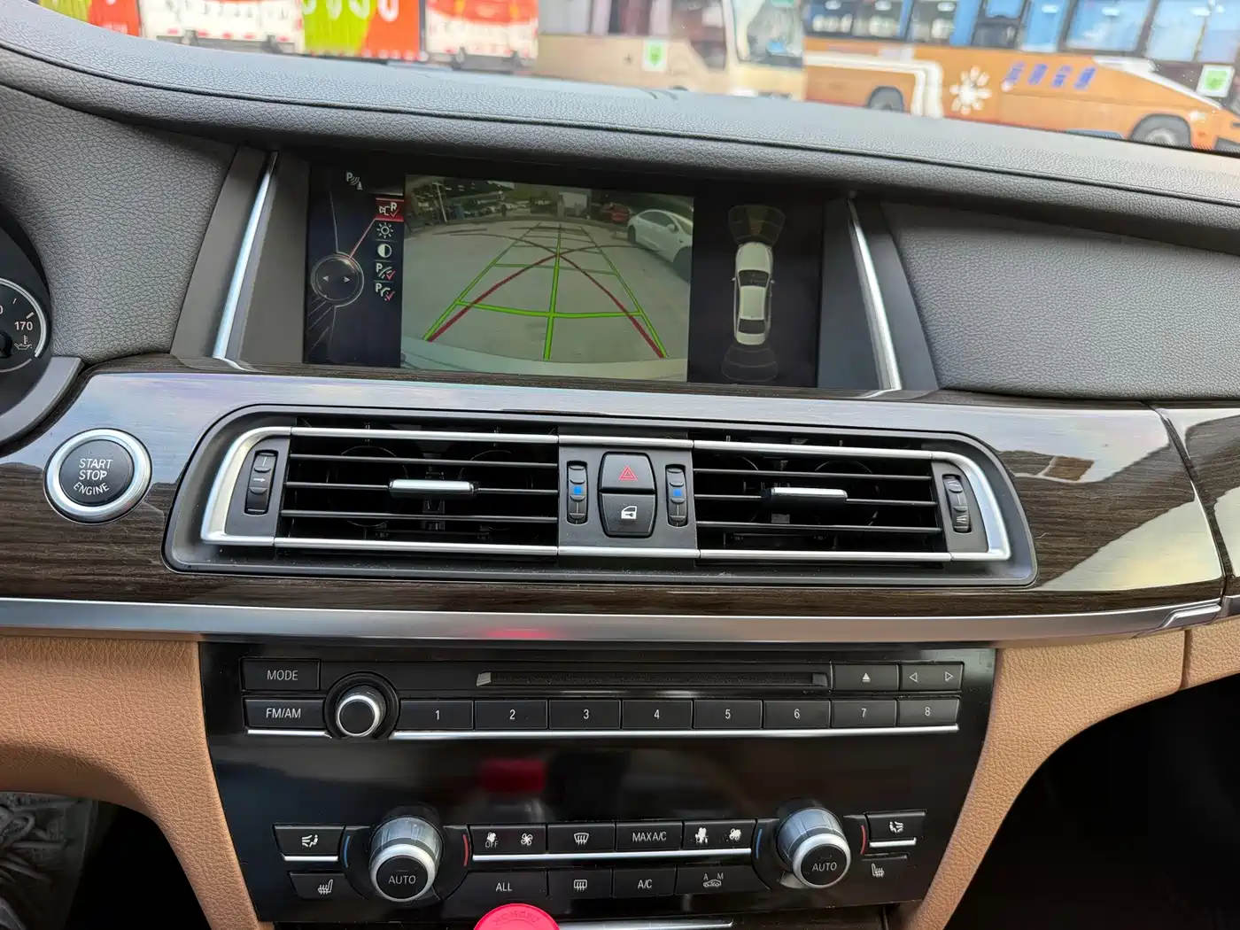 Фото 16 - BMW 7 Series