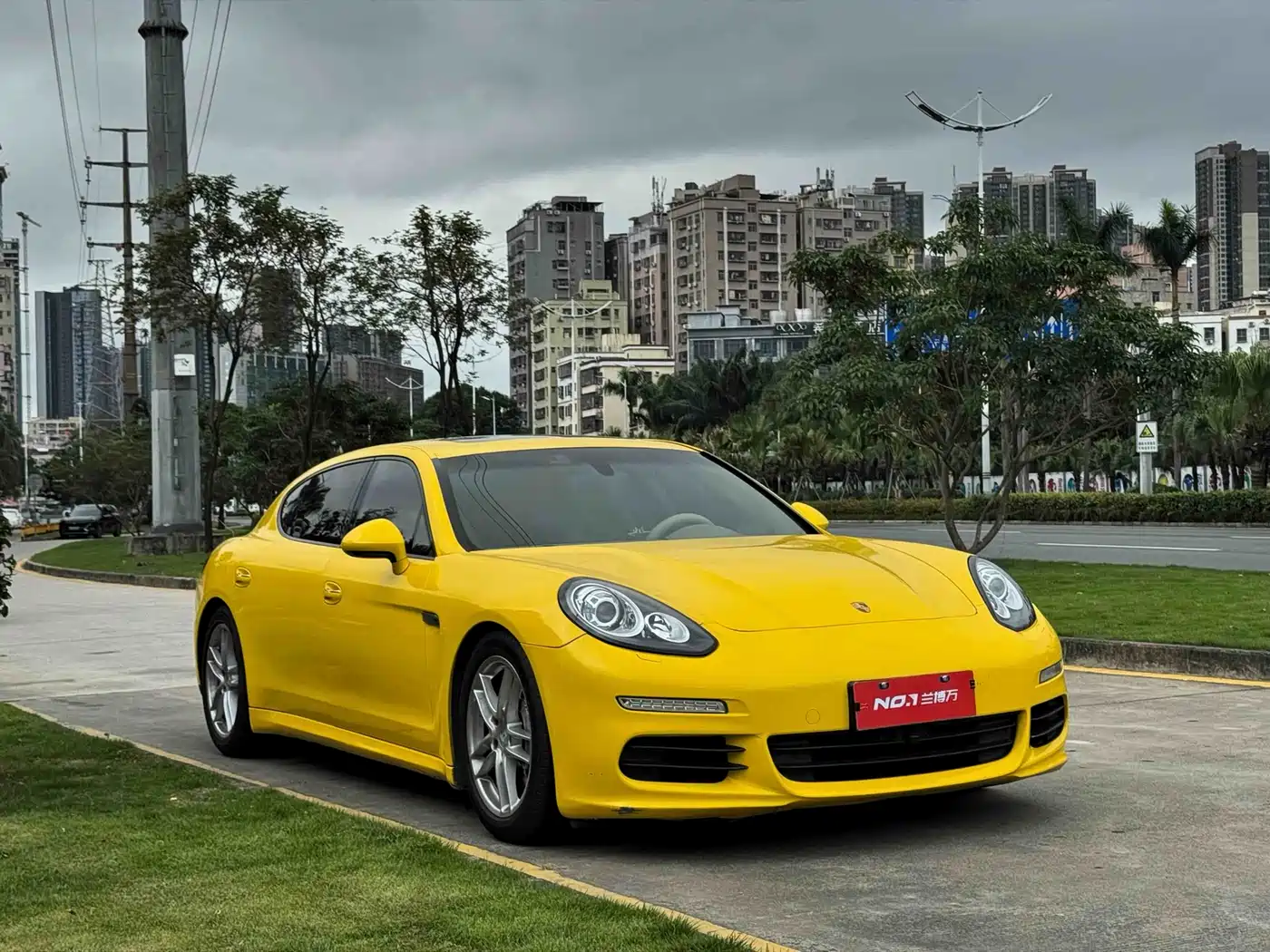 Porsche Panamera 2014 Panamera S Executive 3.0T фото 2