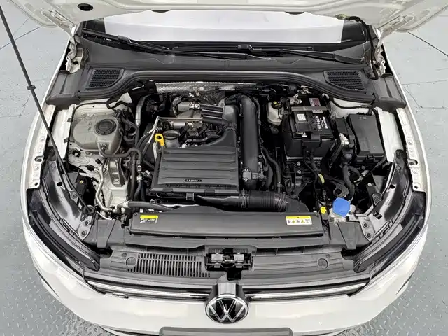 Фото 18 - Volkswagen Golf