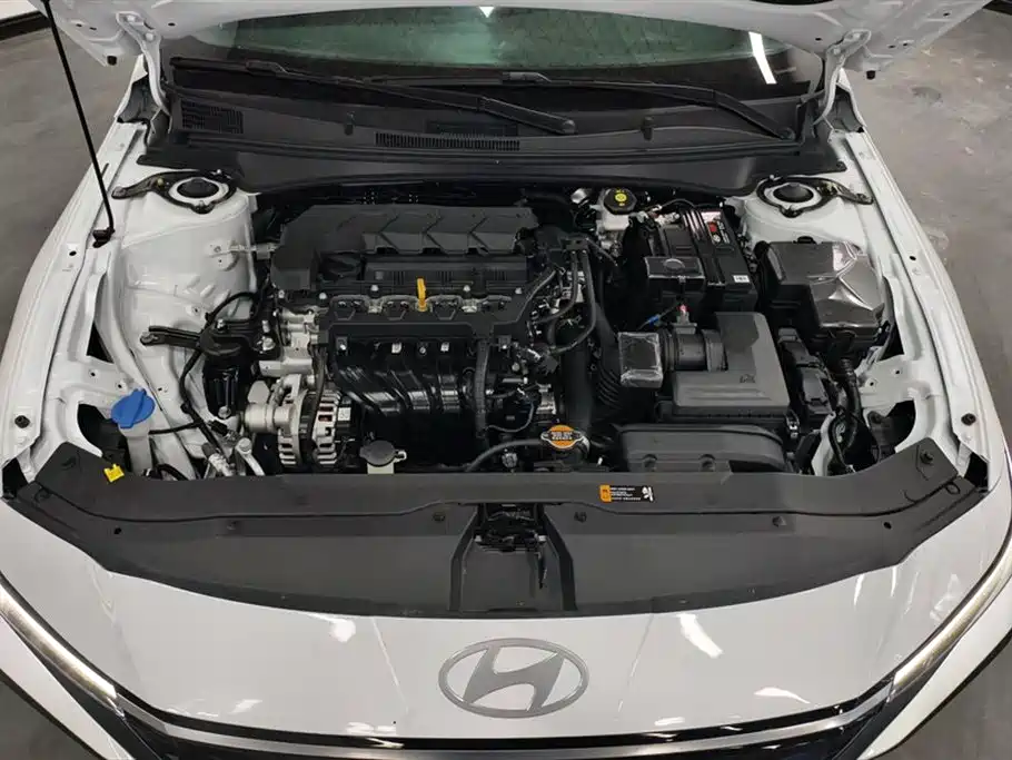 Hyundai Elantra 2023 1.5L CVT GLX Elite Edition фото 10