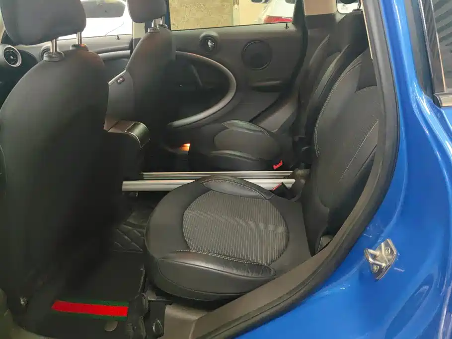 MINI COUNTRYMAN 2012 2011 1.6L COOPER Excitement