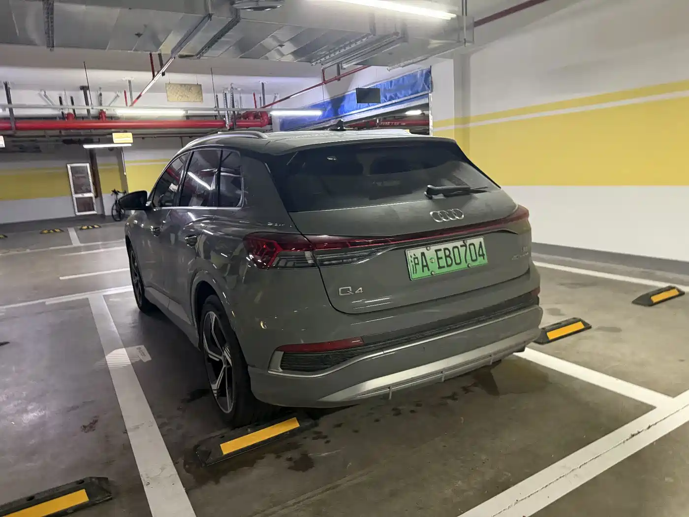 Photo 3 - Audi Q4 e-tron