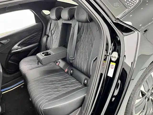 BYD Seal 2022 550km Standard Range RWD Elite фото 17