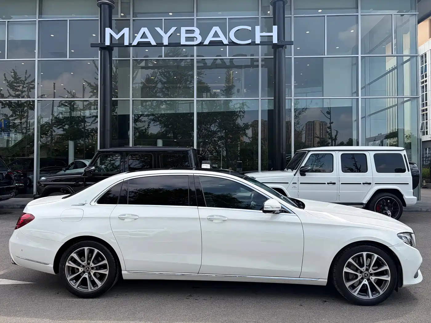Mercedes-Benz E-Class 2019 E 300 L Luxury фото 6