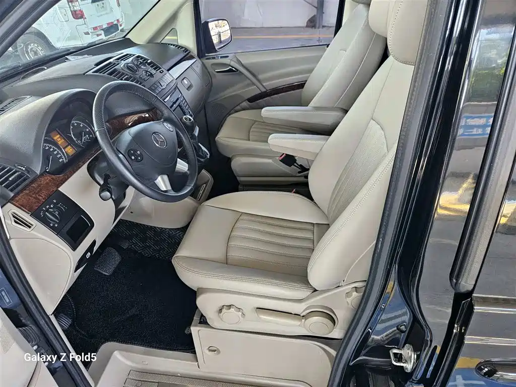 Mercedes-Benz Viano 2015 3.0L Partner Edition фото 6