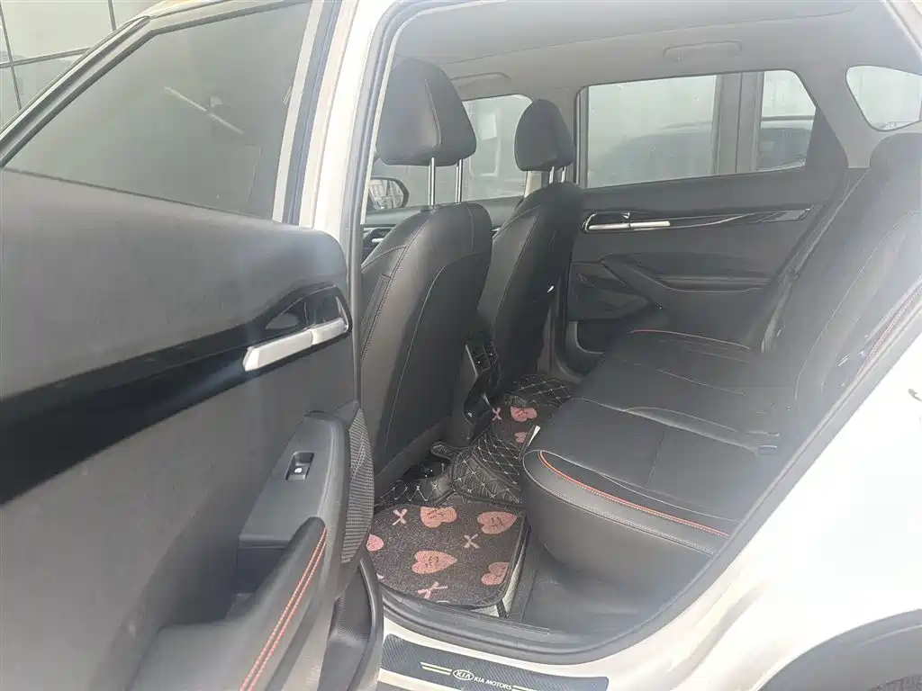 Kia Seltos 2023 1.5L CVT Luxury Edition фото 7