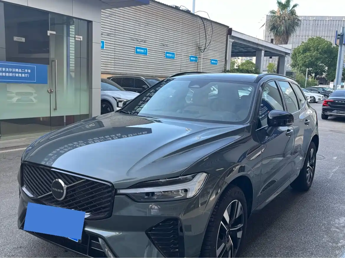 Volvo XC60 2025 2026 B5 AWD Zhiyuan Sport Edition