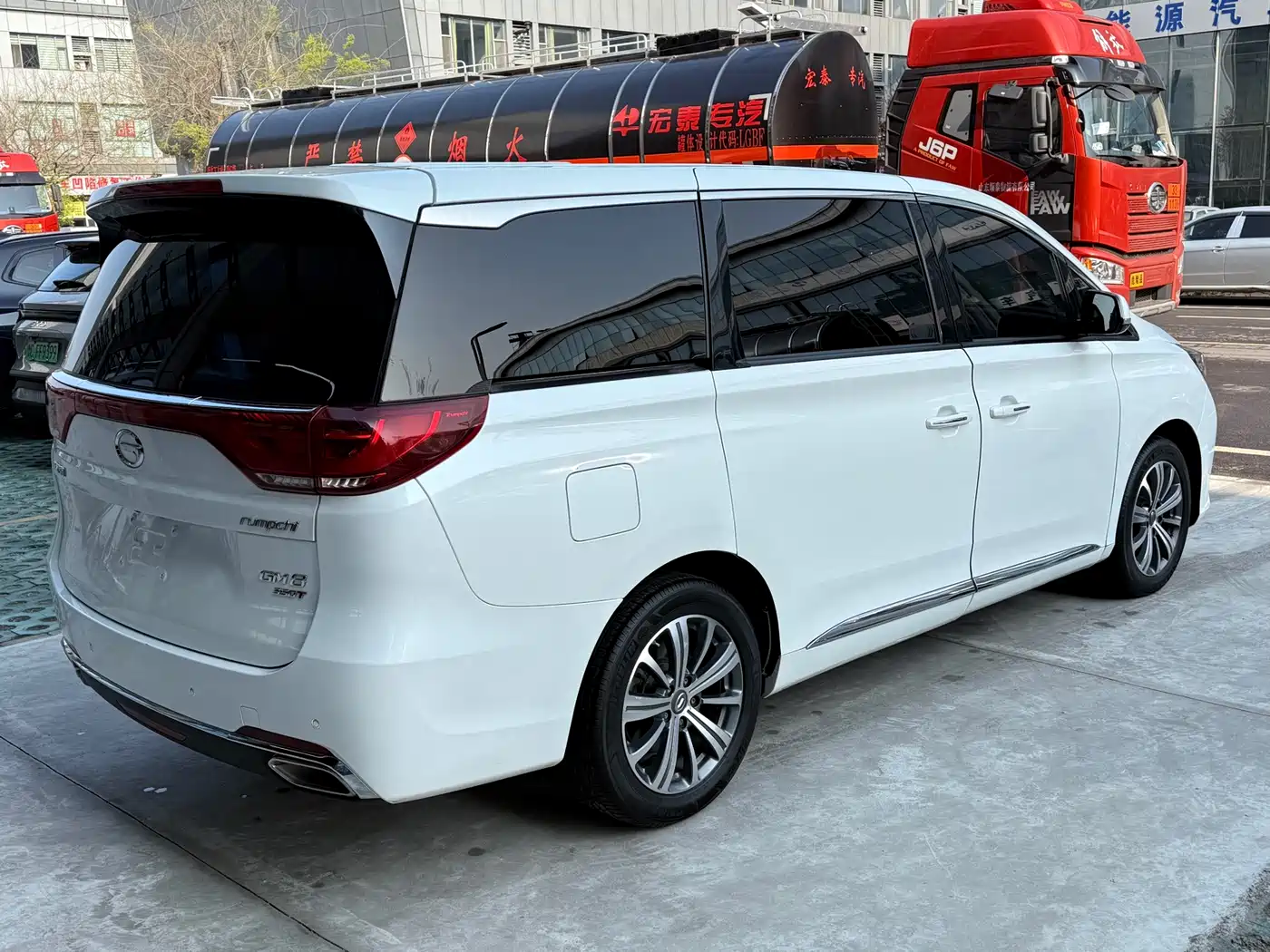 GAC Trumpchi Trumpchi M8 2020 390T Prestige фото 5