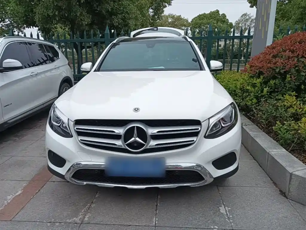 Mercedes-Benz GLC 2018 Facelift GLC 200 4MATIC фото 3