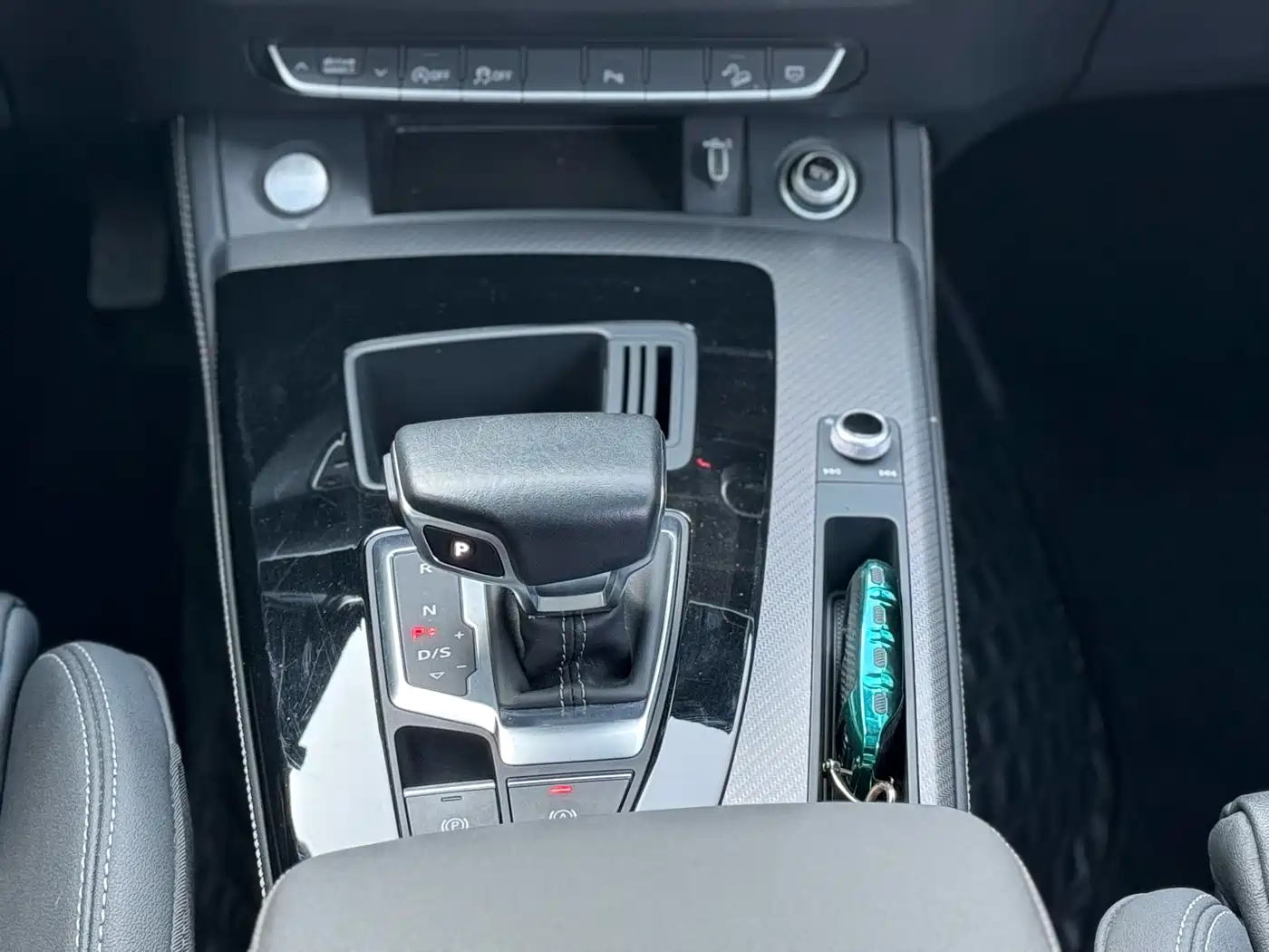 Audi Q5L 2023 40T Luxury Dynamic фото 10