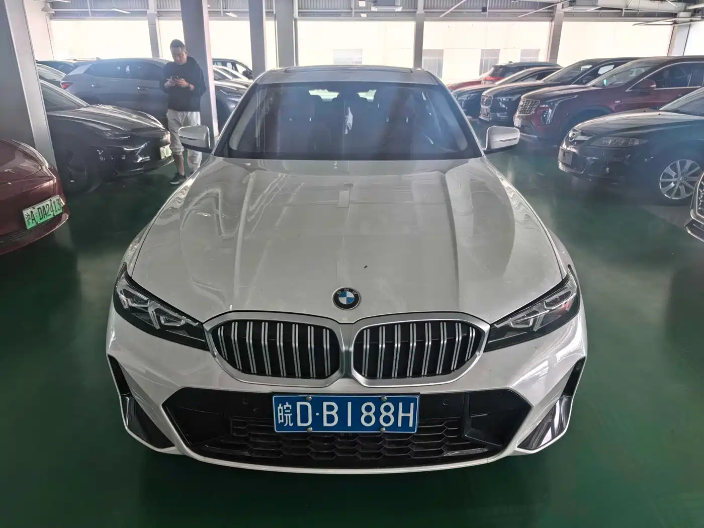 BMW 3 Series 2023 320i M Sport Package фото 2